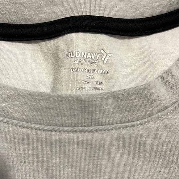 Old Navy Active Dynamic Fleece Crewneck - Picture 3 of 3